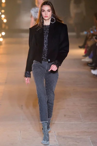 Look 34